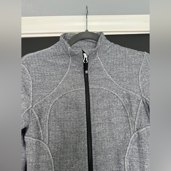 Lululemon Herringbone Jacket Zip Front Size 6 - Picture 3 of 5